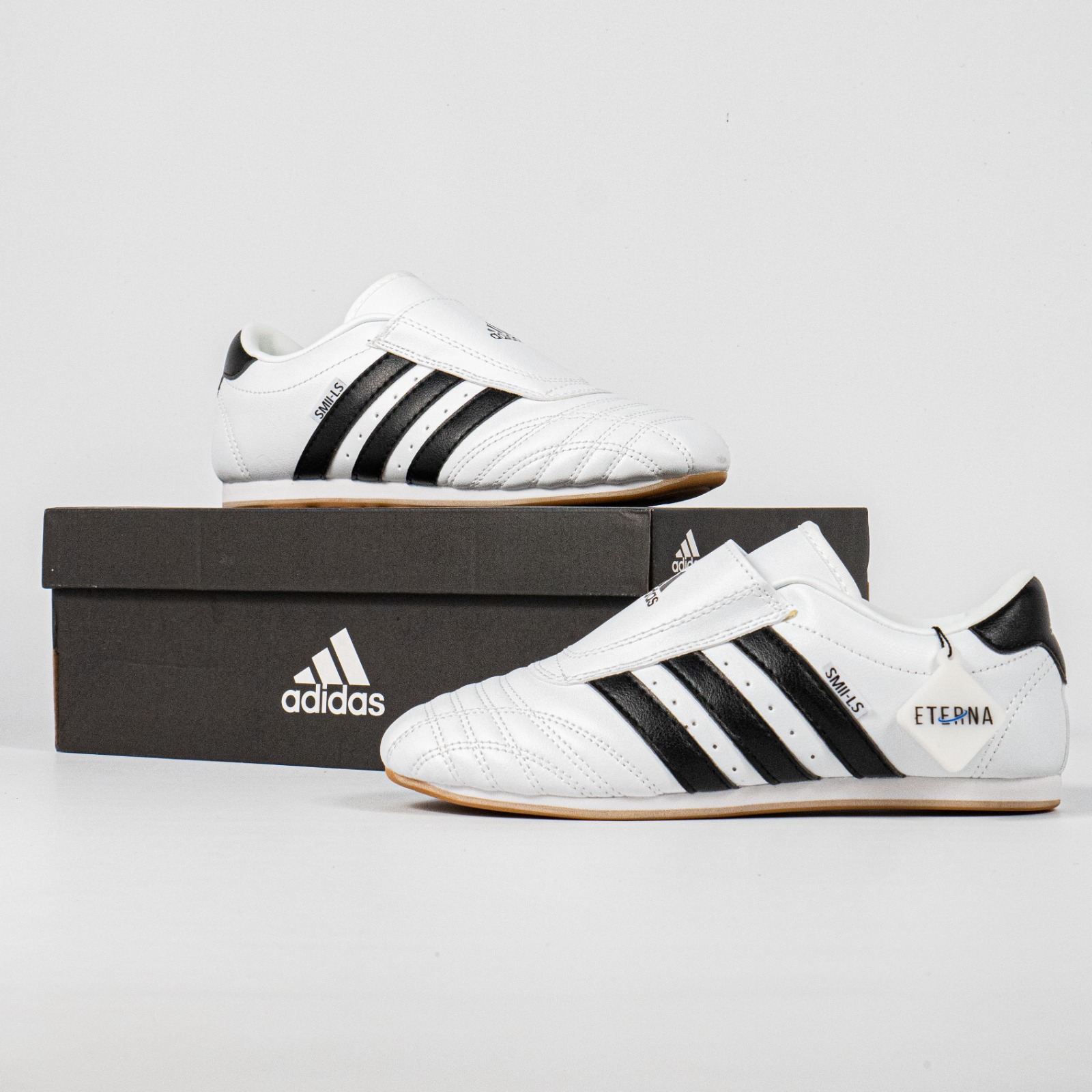 Sepatu Adidas Casual Taekwondo White Black Gum Leather Sneakers Authentic - Image 3