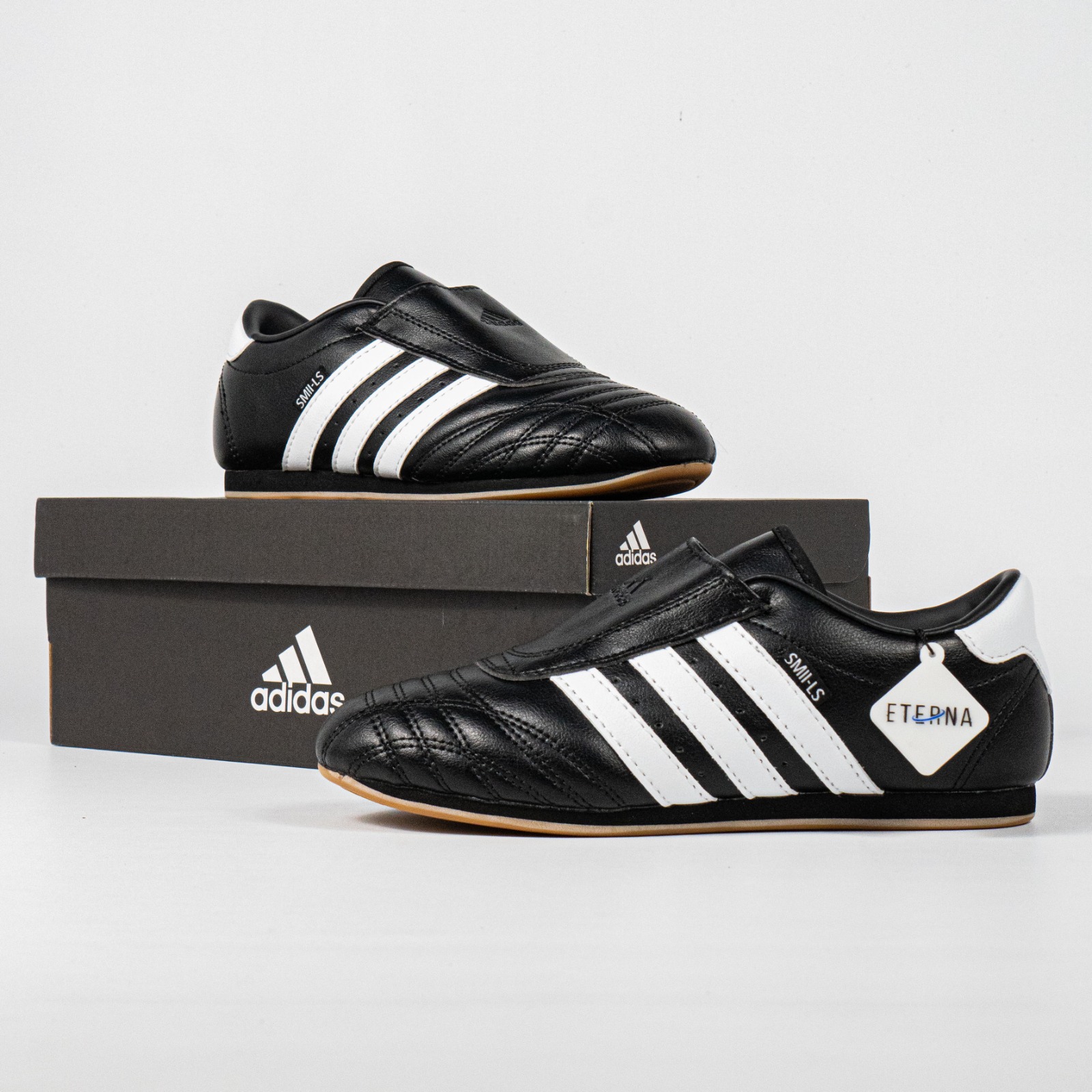 Sepatu Adidas Casual Taekwondo Core Black White Gum Leather Sneakers Authentic - Image 2