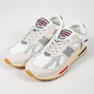 Sepatu New Balance NB 991V2 Vintage Made in England Sneakers Authentic