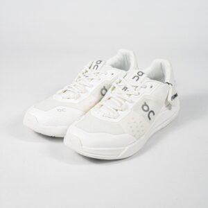 Sepatu On Cloud On The Roger White Sneakers Casual Olahraga Wanita Pria Tennis Padel Gym Outdoor Indoor