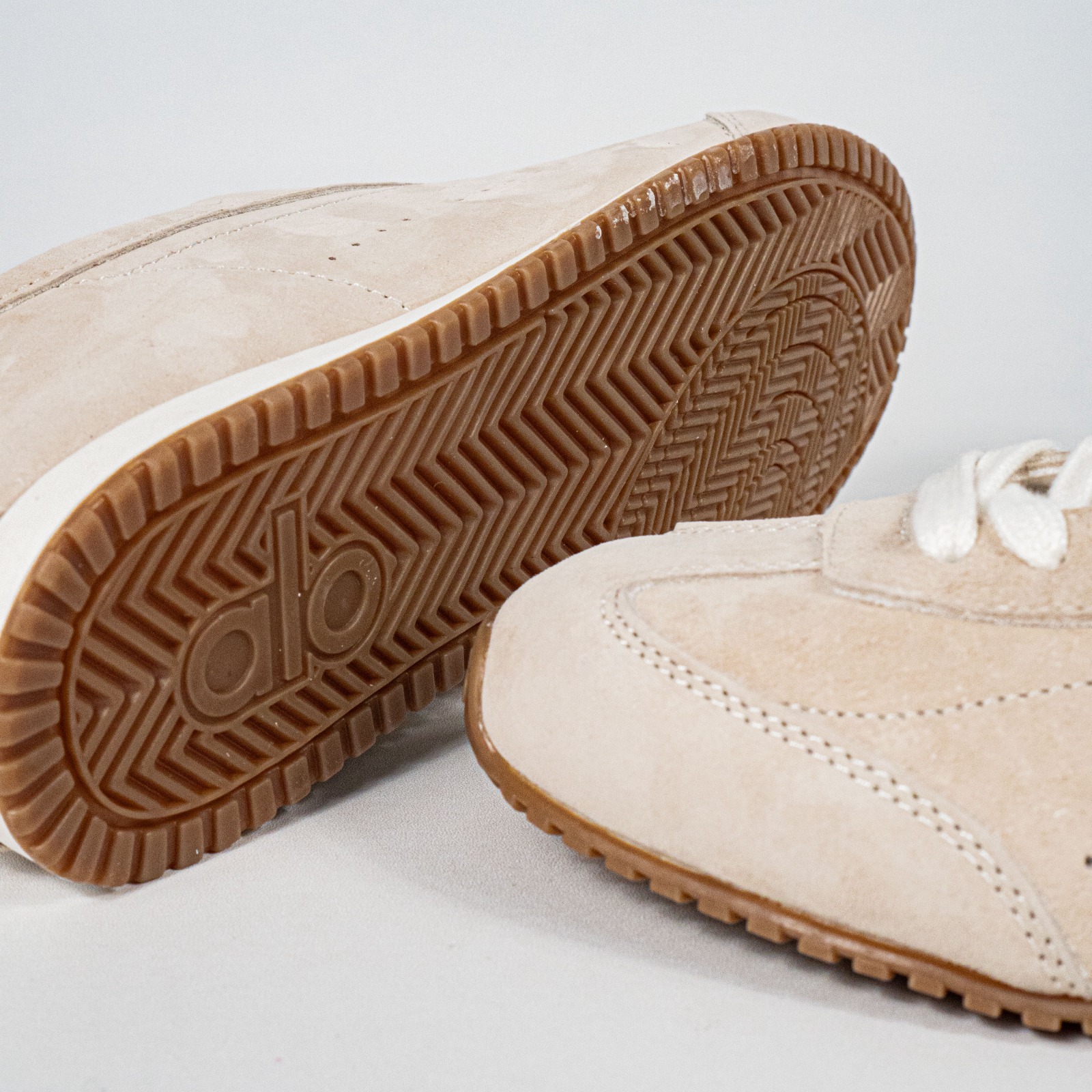 Sepatu Alo Sunset Sandstone Beige Cream Sneakers Casual Olahraga Wanita Pria Outdoor Indoor - Image 4