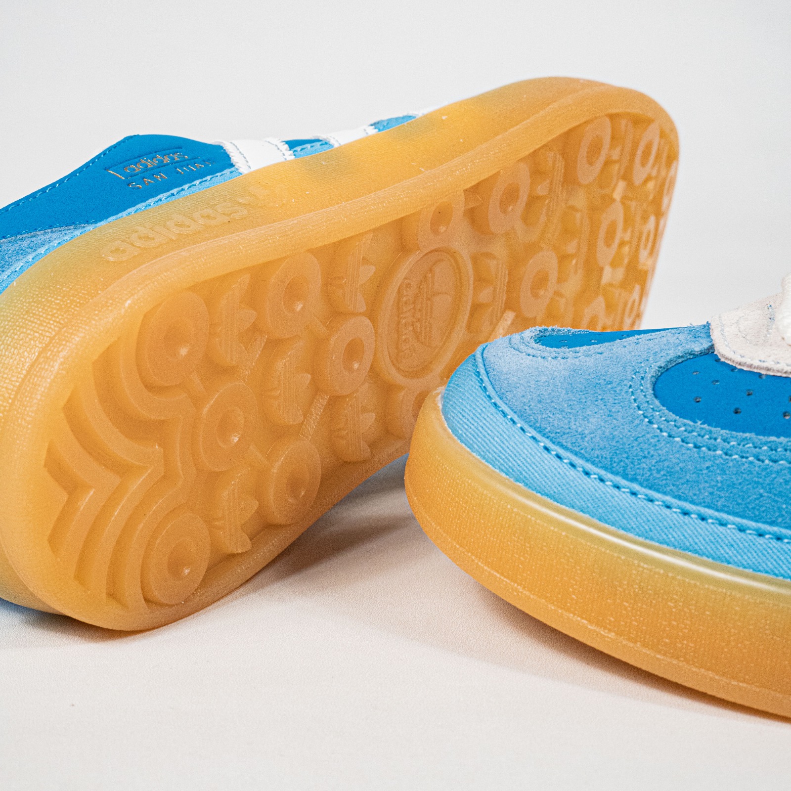 Sepatu Adidas Gazelle Indoor Bad Bunny San Juan Blue Gum Sneakers Casual Olahraga Pria - Image 4