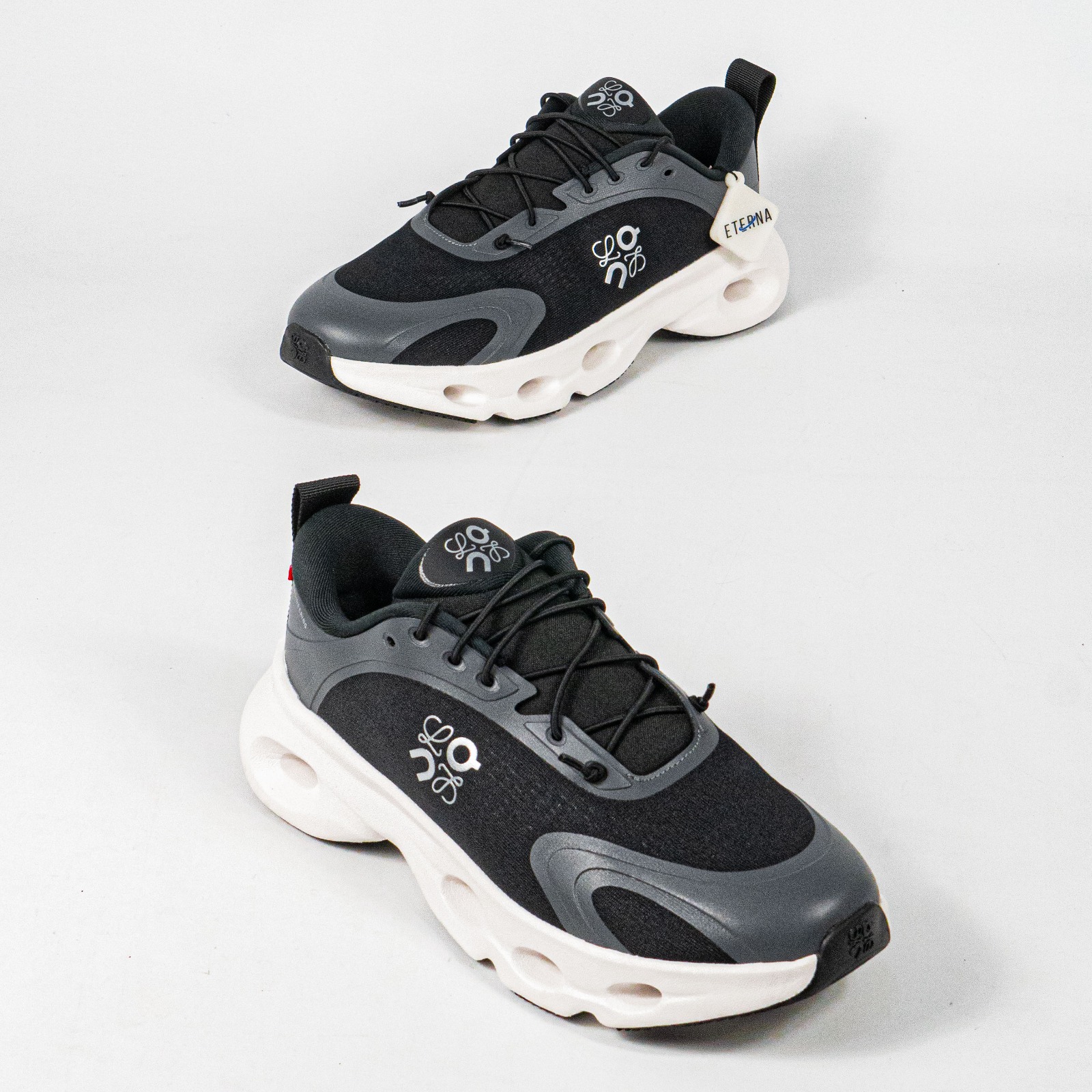 Sepatu On Running Cloudsolo x Loewe Black White Sneakers Authentic - Image 5