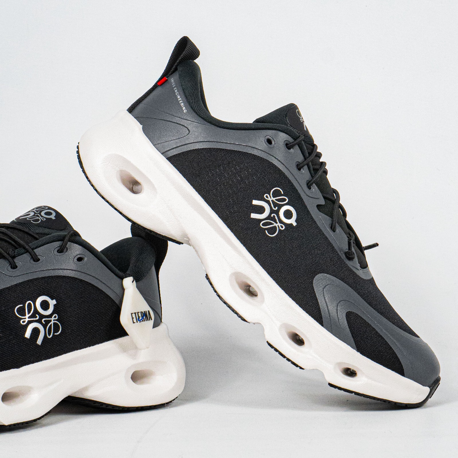Sepatu On Running Cloudsolo x Loewe Black White Sneakers Authentic - Image 3