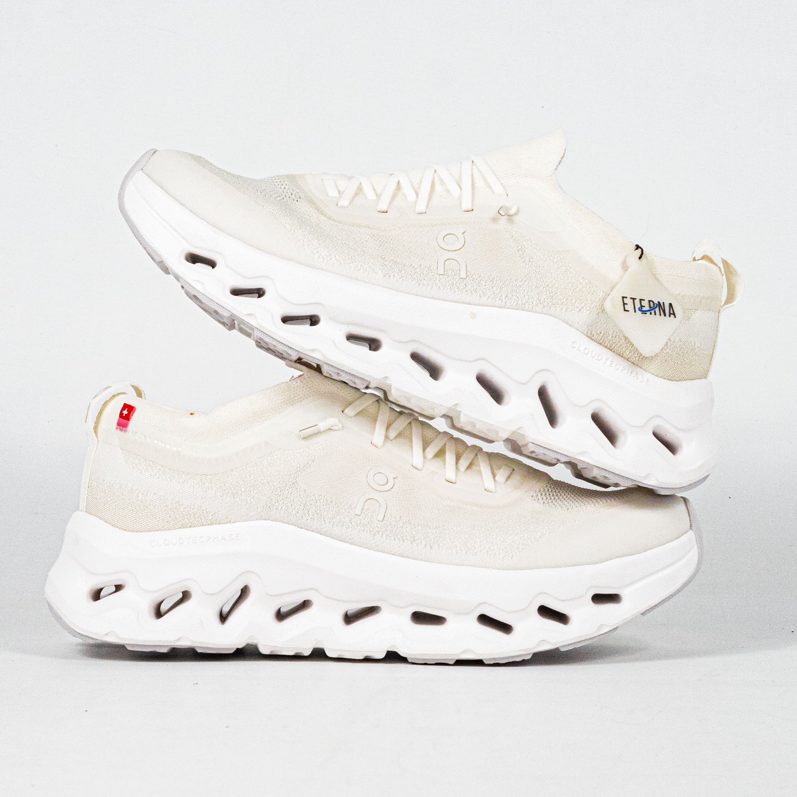 Sepatu On Running Cloudtilt Moon White Frost Sneakers Authentic - Image 2