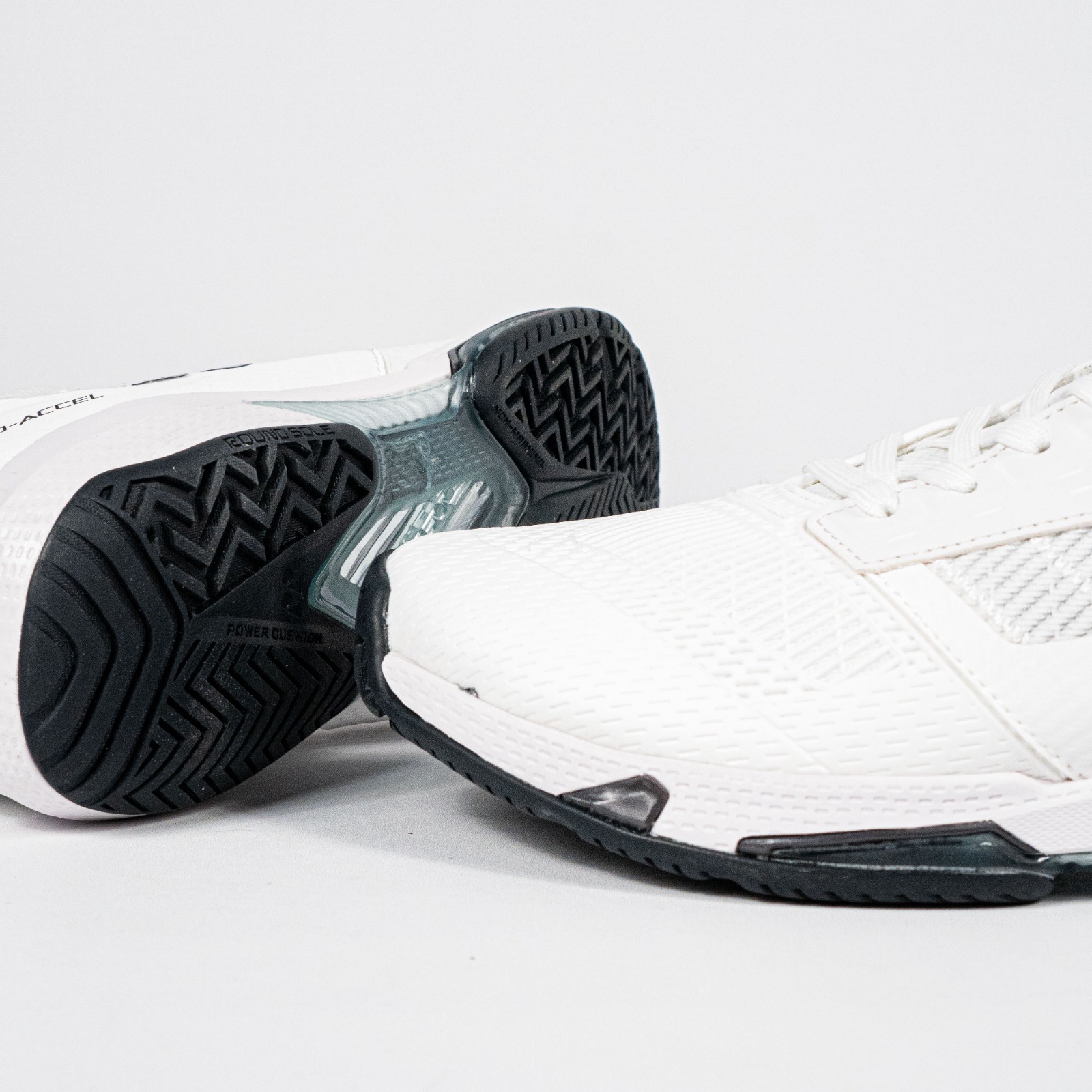Sepatu Yonex Power Cushion AD-ACCEL Clay White Black Sneakers Authentic - Image 2
