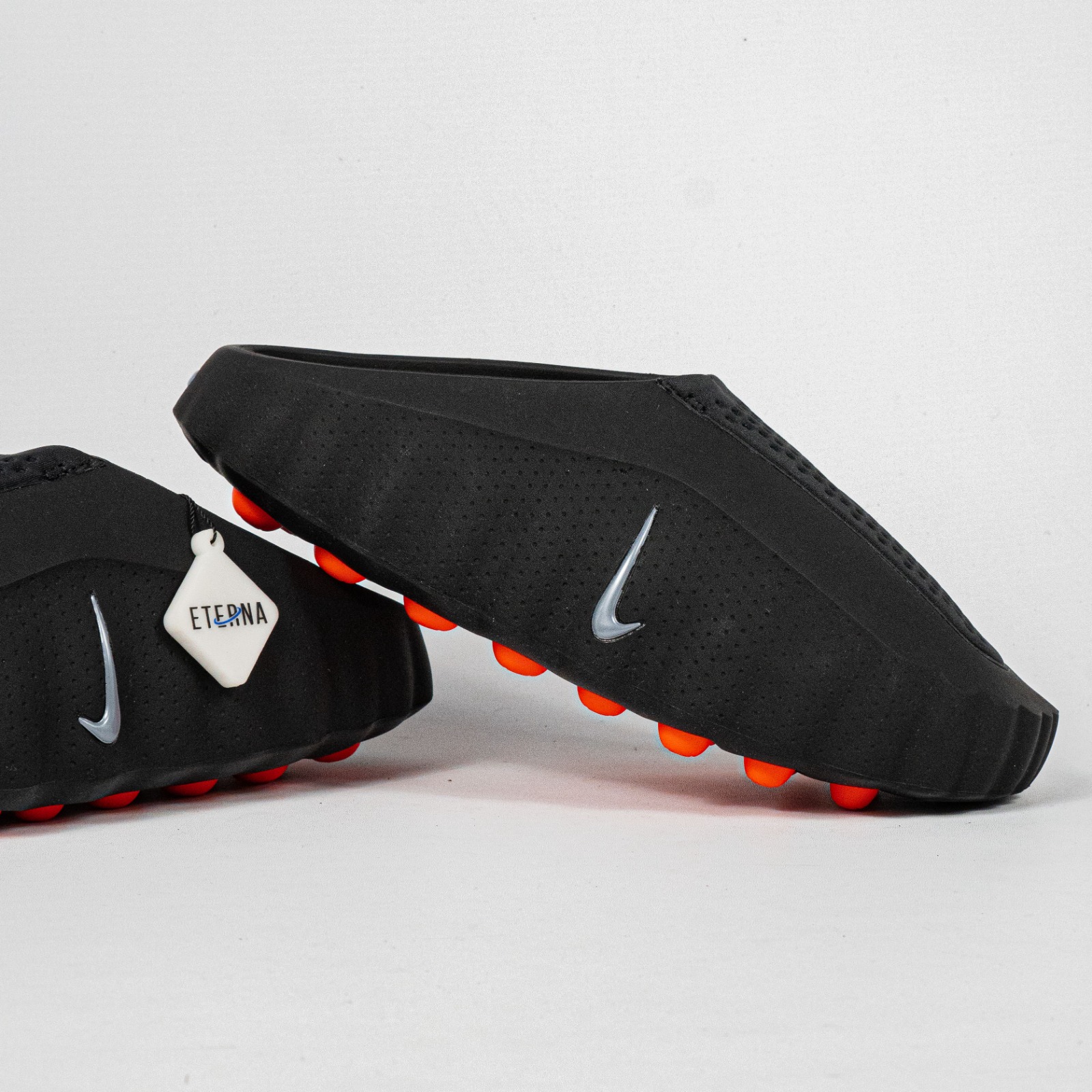 Sandal Nike Mind 001 Black Chrome Hyper Crimson Sendal Pria Wanita - Image 3